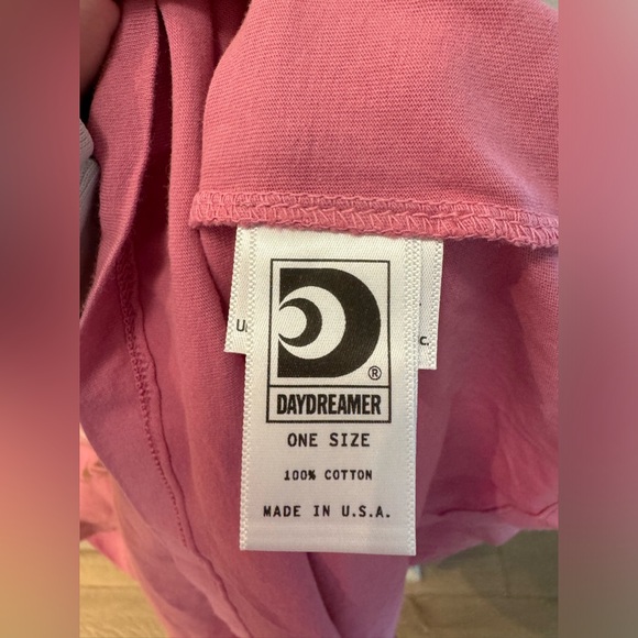 Daydreamer Fleetwood Mac One Size Pink Graphic Top. ๐โก๏ธ - Picture 4 of 4
